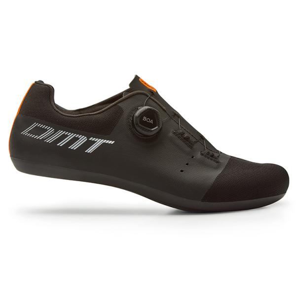 沖縄県への発送に送料無料は適用されません。購入金額に関わらず1,650円（税込）が通常送料に別途加算されます。  洗練されたクリーンなスタイリングとメッシュ構造 新たにモデルチェンジしたKR4フィット感が向上しています。 通気性の高いメッシ...