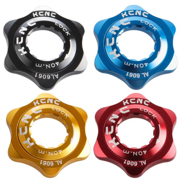 沖縄県への発送に送料無料は適用されません。購入金額に関わらず通常送料に別途加算されます。  ボルト式ディスクローターをセンターロック式ハブに取り付けるためのアダプター。 ホイールと異なった規格のローターを装着できることで、軽量な6061アル...