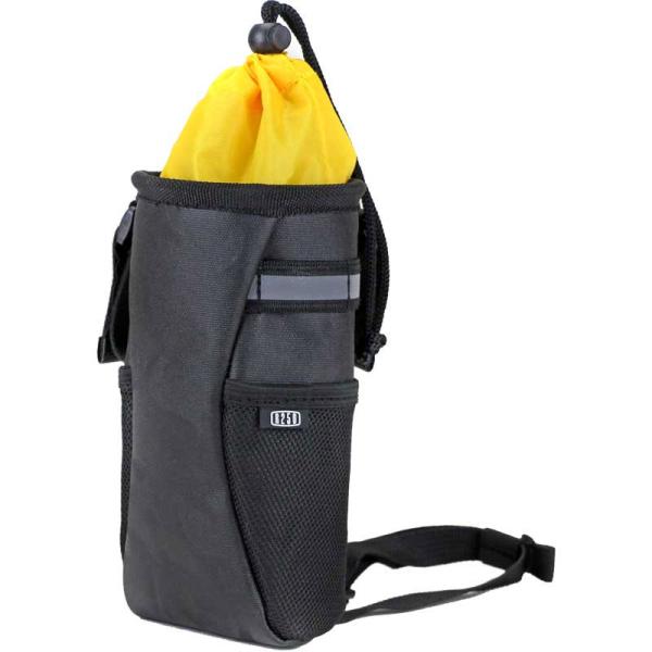 シンプルな巾着タイプのステムポーチ。カモフラデザイン。 スマホやコンデジ、補給食をポンと入れておくのにとっても便利。ペットボトルやサイクルボトルもピッタリ入るサイズです。 トップチューブバッグのようにバッグの底がフレームとこすれて傷がつくこ...