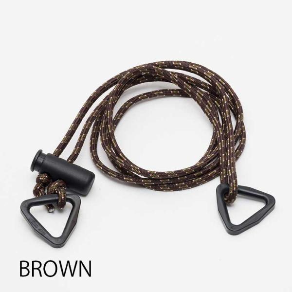 沖縄県への発送に送料無料は適用されません。購入金額に関わらず通常送料に別途加算されます。  マルチボトルホルダーをサコッシュに！ 取り付けはショルダーコード両端の三角カンを、マルチボトルホルダーのベルクロストラップに通すだけ。  約150c...