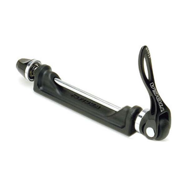 ※沖縄県への発送に送料無料は適用されません。購入金額に関わらず通常送料に別途加算されます。輪行時、ホイールを外したフロントフォークまわりを保護するクイック式フォークホルダー。■プラスチック■100mmクイックレリーズ付属※商品のカラーはディ...