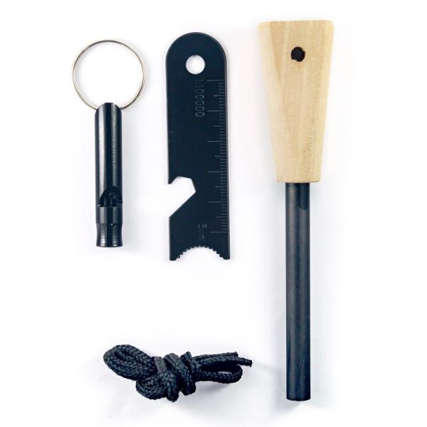 誰でも簡単に着火できる火打ち石です。付属のブレードで強くこすると火花を起こすことができます。ホイッスル（笛）が付属しており、「明るい火花＋ホイッスル」は、緊急信号として使用することができます。着火は簡単で、小雨や風、雪などの天候の下でも使用...