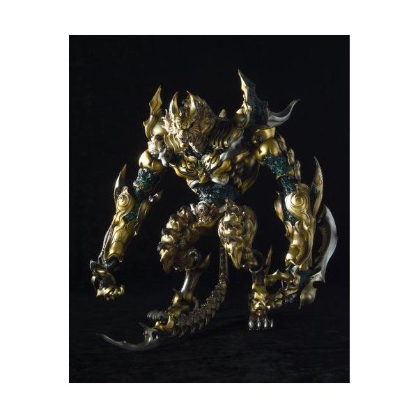 Gold Knight Garo: Berserk Garo & Damaged Zaruba アクション
