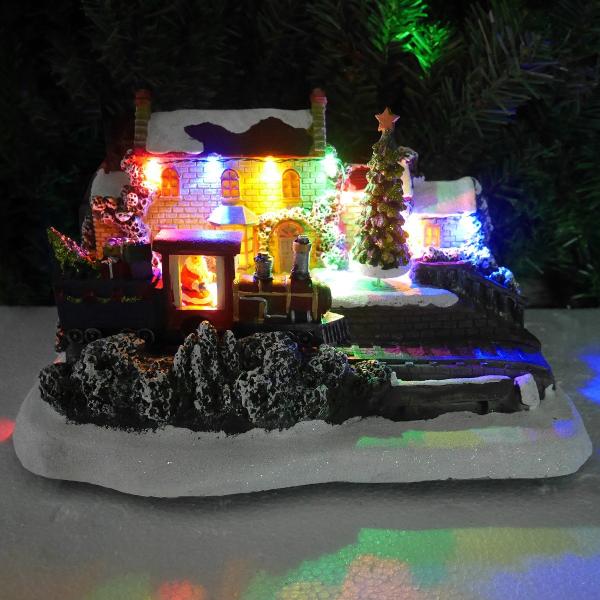 クリスマス イルミネーション ジオラマタウン オールドビレッジ スノービレッジ サンタ 走る列車 ツリー 雪景色 照明 Jm