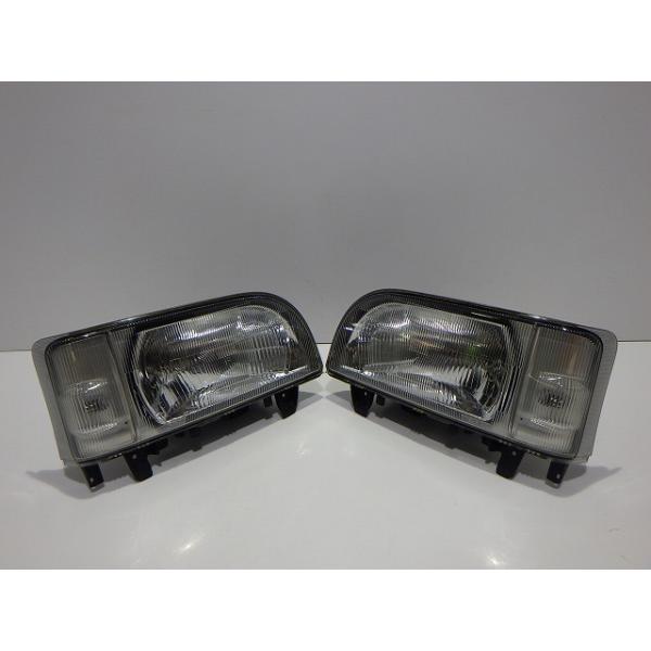 三菱（MITSUBISHI） ミニキャブ ヘッドライト左右 ハロゲン U41 U42