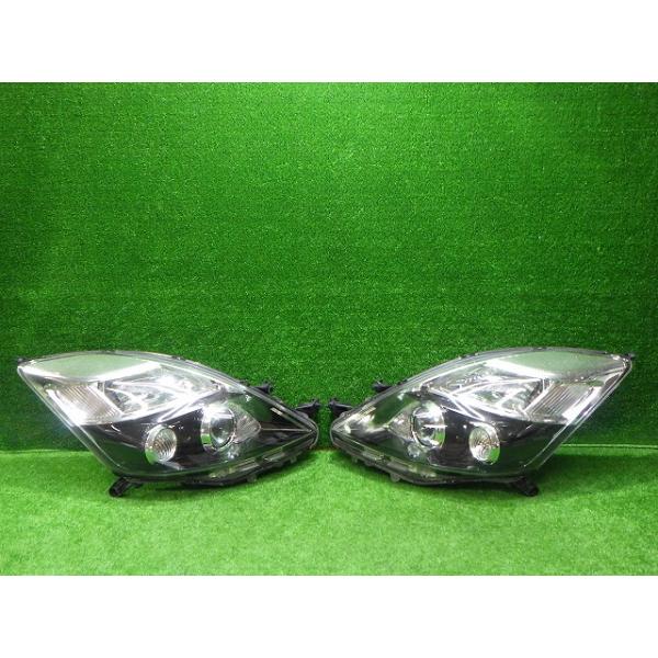 トヨタ（TOYOTA） アイシス ヘッドライト 左右 HID ZGM10/15 後期 44