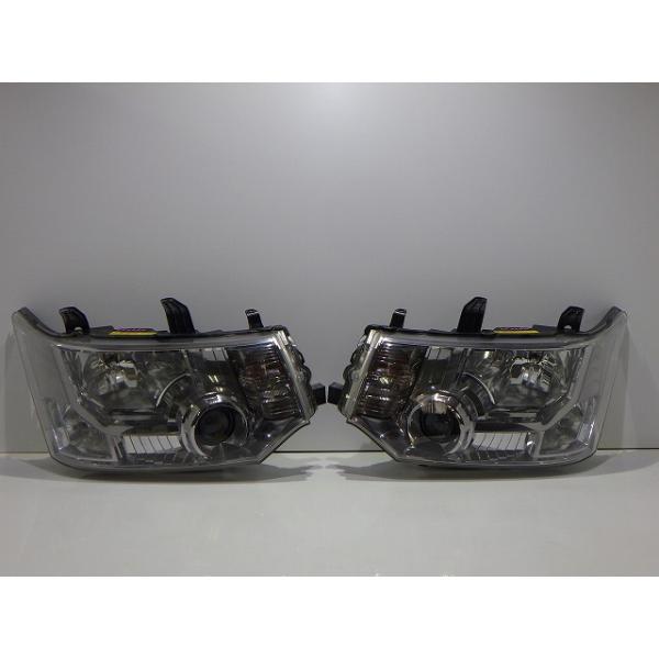 三菱（MITSUBISHI） デリカD5 ヘッドライト左右 HID CV 前期 100-87918