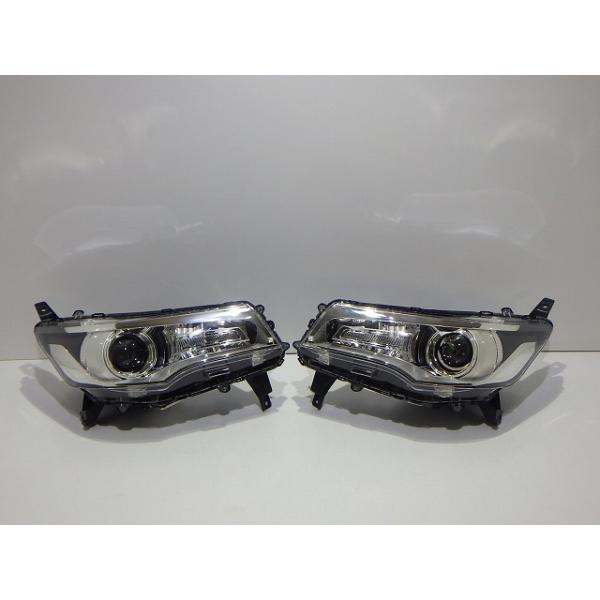日産（NISSAN） デイズルークス ヘッドライト左右 HID B21W W1048