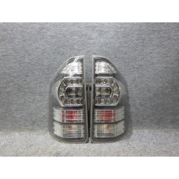 ヴォクシー 70系 テール左右 ZRR70/75 後期 28-220 815961-28564 LED球