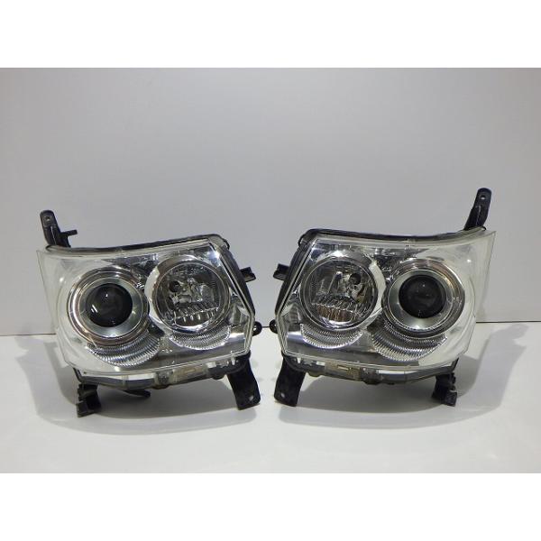 ムーヴ　カスタム　L175S　前期　ヘッドライト左右　コイト100-51867 ムーヴ ムーヴカスタム ヘッドライト左右 HID L175S L185S 後期 100