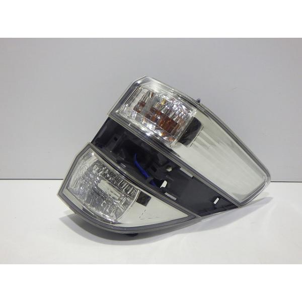 トヨタ（TOYOTA） 20系 ヴェルファイア 右テールランプ ANH20/25 GGH20