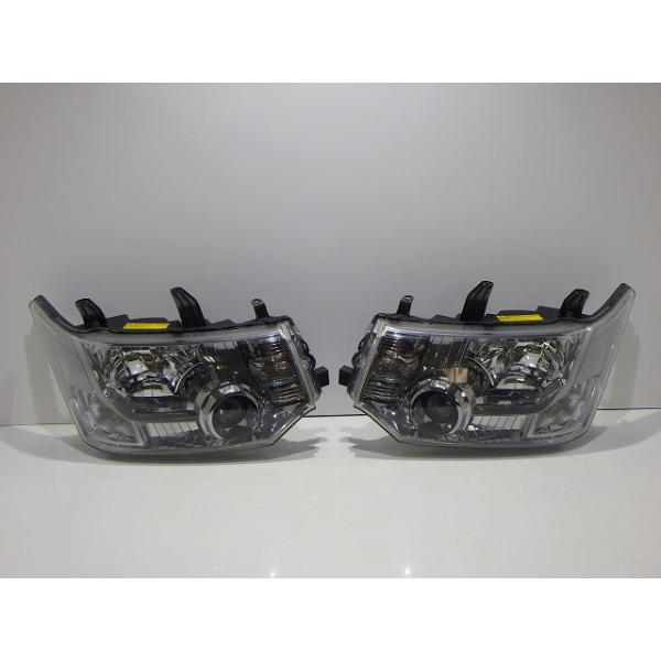 三菱 デリカD:5 D5 CV5W CV1W CV2WHID ヘッドライト 左右 三菱（MITSUBISHI） デリカD5 ヘッドライト左右 HID CV1W CV2W CV4W