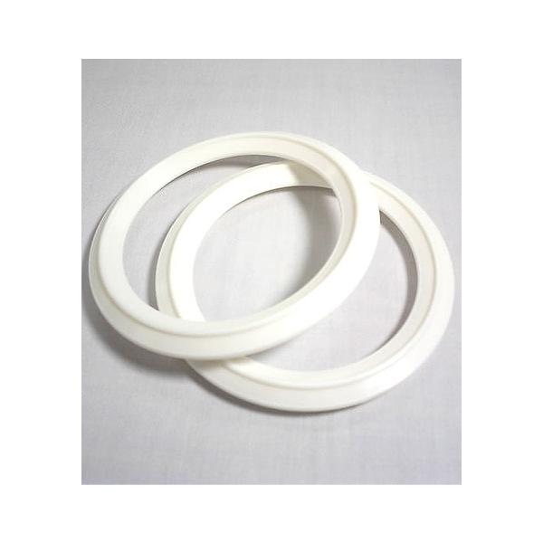 Happy!hughugベビー用スリング開発者・藤原真希枝先生設計の、 軽量・丈夫・赤ちゃんに安全で、調節しやすく緩みにくい専用リングです。リングの断面は 「すべり」や「ゆるみ」を無くすダイヤ型を採用。 【サイズ】直径８cm/内径6cm【耐...