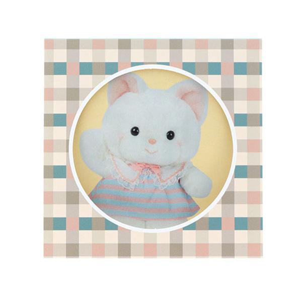 300年以上の歴史を持つ老舗人形メーカー「吉徳」が昭和から平成初期にかけて製造・販売したぬいぐるみたち。当時の姿を忠実に再現した「レトロぬいぐるみこれくしょん」をステーショナリーにしました!使うたびに変わるデザインが可愛いスクエアメモです。...