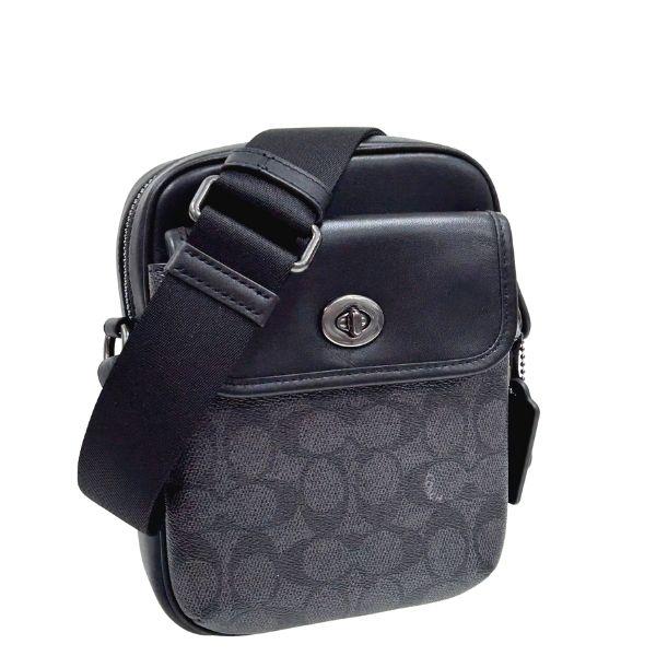 コーチ　新品同様　ショルダーバッグ　シグネチャー　ターンロック　PVCレザー COACH（コーチ） バッグ メンズ ショルダーバッグ シグネチャー ターン