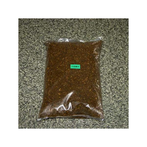 盆栽の育成に適するように、砂・赤玉・桐生・富士砂など、盆栽の種類に応じた配合がしてあります。お手持ちの盆栽の大きさ・樹種に応じてお選びください。 ※パッケージは予告なく変わる場合がございます。　※湿気等により用土が濡れている場合がございます...