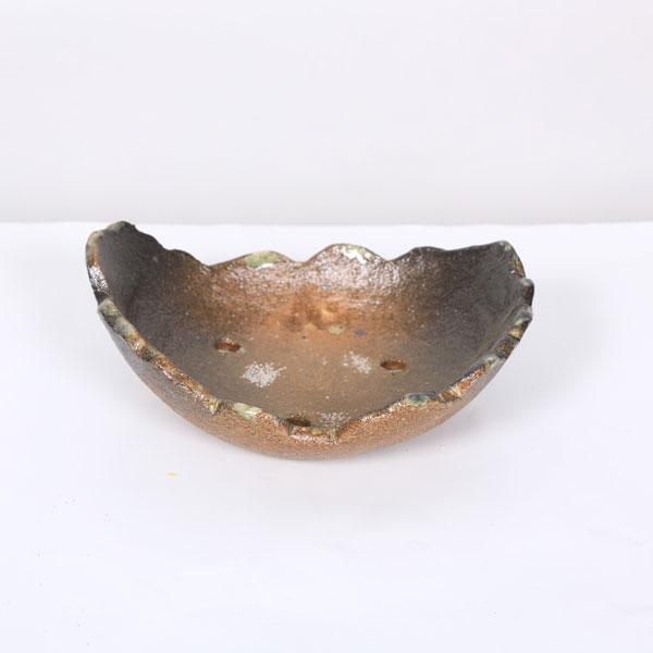 萬古焼 　木の葉小鉢　6号山野草鉢や寄せ植えなどにどうぞ＊数量物・手作りの為、多少色味・模様の違いがございます。サイズ　鉢幅：約17.5ｃｍ　奥行：14cm　高さ：約5.5ｃｍ