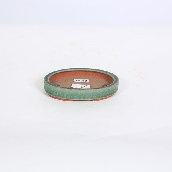 英明（燿山）　浅切立楕円鉢本名：清水　英明。燿山を父に持ち、常滑でも有数の釉薬大家。製品は小・中品釉物鉢が主。基本的に丸鉢はロクロ、それ以外は押型。職人として優秀かつ求めやすい商品を提供することと、作家としての個性的表現を両立されることを目...