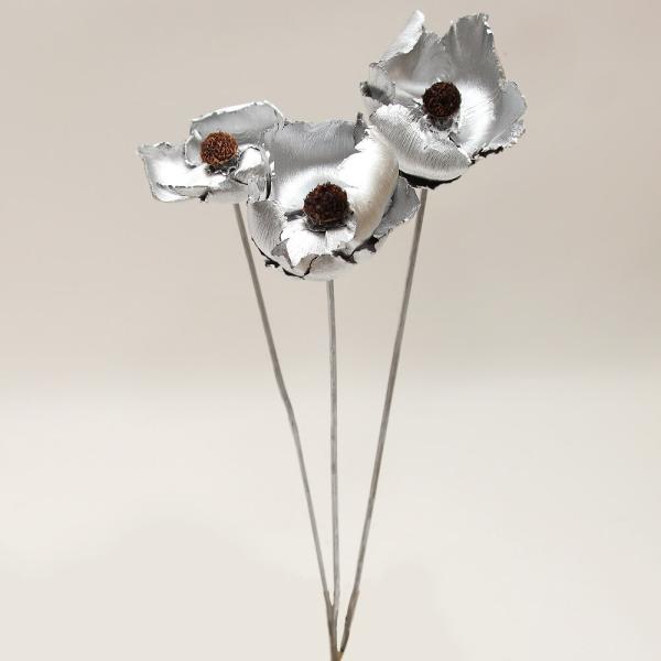 【商品仕様】花径 約6~10cm全長 約40cm約3本【お伝えしたいこと】※花径のサイズに個体差が大きい商品です。( 10_dras )( allp5 )( intrdry )大人気のパームフラワーのゴールドです。アレンジやブーケに華やかな...