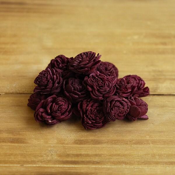 【商品仕様】花径 約2~3.5cm厚み 約1.5~2cm約20輪※すべて手作業で製造しているため、表記のサイズよりも小さいものが混じる場合がございます【お伝えしたいこと】こちらの商品はソラの木の皮で作られているハンドメイドフラワーという特性...