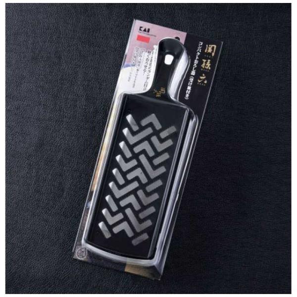 他サイト： 貝印　関孫六 コンパクトおろし器(受け皿付き)　000DH3352の商品画像