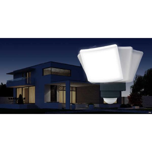 ムサシ 20Wワイド 追尾式LEDセンサーライト Wi-Fiカメラ YC20