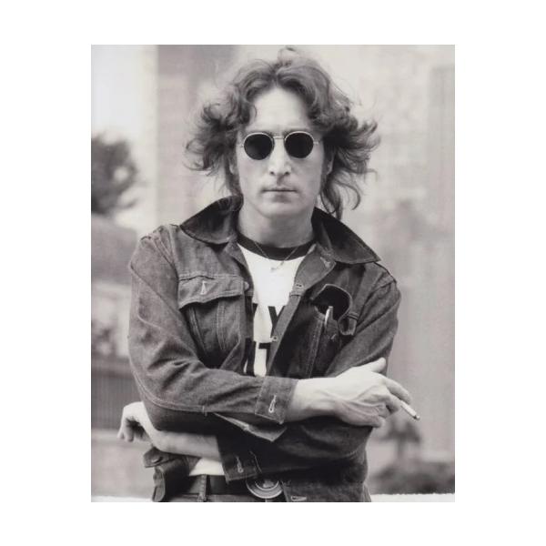 ジョンレノン　JOHN LENNON、輸入　写真　約20.3x25.4cm.　yd-10081