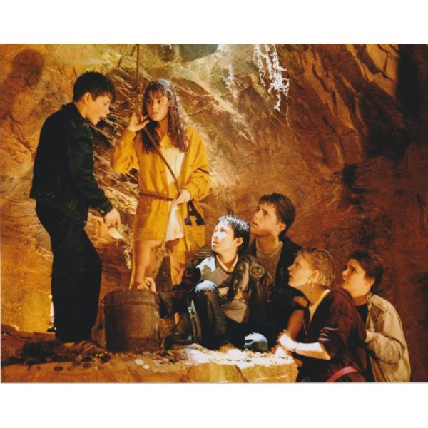 グーニーズ　The Goonies　映画　写真　ポスター　輸入品　約20.3x25.4cm　yd-11112