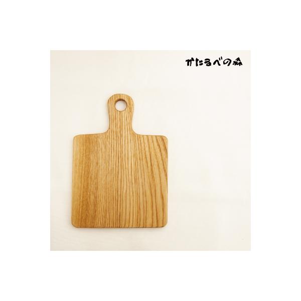 【思いやり型返礼品】A5サイズカッティングボード持ち手付【S-017】