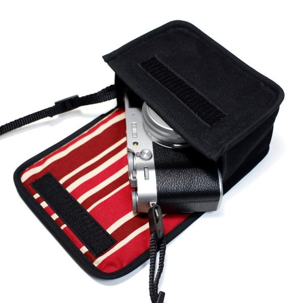 FUJIFILM X100Vケース / X100Fケース（ブラック・ボルドーストライプ）suono（スオーノ）ハンドメイド