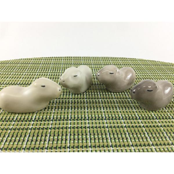 産地日本　佐賀県窯元有田焼 北川美宣窯サイズ(約)5.5cm×2.2cm×高さ2.5cm素材/材質磁器仕様食洗機 ○ 、電子レンジ - スタッキング(重なり) × 、直火 ×使用用途例飾り・箸置き,置き物・癒やし、など備考お取り寄せできます...