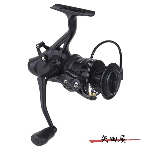 [Release date: October 23, 2025]アオリイカのヤエン釣りや泳がせ釣りに最適な一発ドラグフリー機能「泳がせレバー」搭載のスピニングリール。「泳がせレバー」を倒すとフロントドラグが解除されドラグフリーに。活き餌にか...