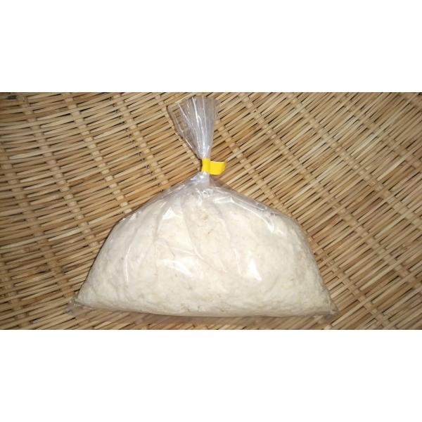 新潟県産大豆のおからをお安くご購入できます。野菜サラダに混ぜて召し上がるお客様が多く、おから自体に癖がありませんので、ドレッシングやマヨネーズと合せると美味しく頂けるそうです。【内 容 量】200ｇ【消費期限】発送日を含めて冷蔵５日【原 材...