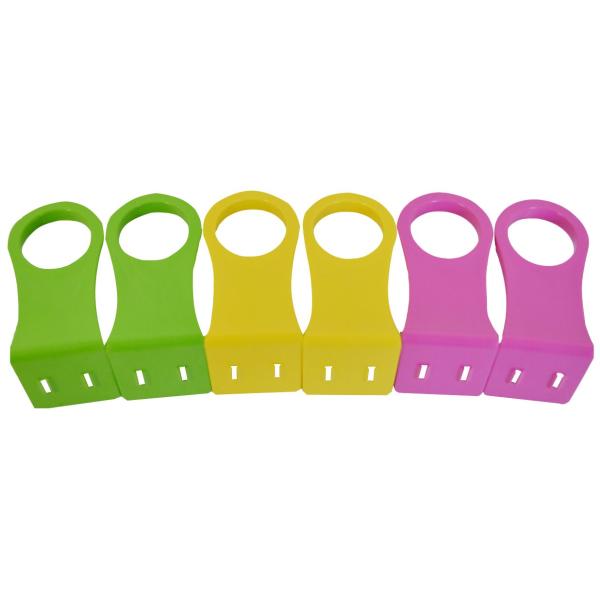 【商品概要】本体サイズ:約2.6×5.5×3cm本体重量:約0.004kg材質:難燃ポリプロピレン原産国:日本3色×2個(計6個入り)【商品説明】【商品詳細】ブランド：大和化学商品種別：ホーム＆キッチン商品名：大和化学 コンセントを簡単に引...