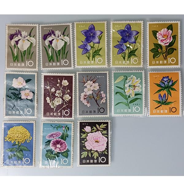 ■現品限り 記念切手 1961年 花シリーズ 10円×13枚 バラ 断片 ブロック 宝の山やコーナーはなしょうぶ×2枚ききょう×2枚つばき×1枚さざんか×1枚うめ×1枚やまざくら×1枚やまゆり×1枚りんどう×1枚きく×1枚あさがお×1枚ぼた...