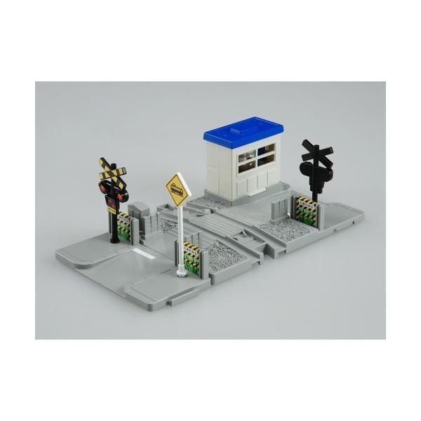 プラレール タカラトミー(TAKARA TOMY) J−18 小さい踏切 プラレール タカラトミー(TAKARA TOMY) J−18 小さい踏切