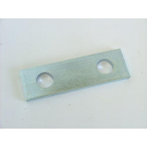 材質//スチール寸法//厚：4.5mm、縦：32×横：100mm/穴径：16mm寸法図//画像よりご確認下さい表面処理//三価メッキ仕様//Uボルトフック14mm曲用座金