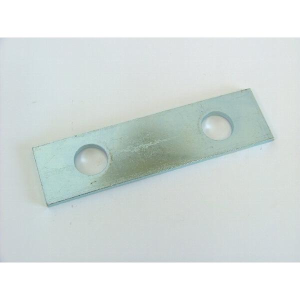 材質//スチール寸法//厚：4.5mm、縦：38×横：130mm/穴径：20.5mm寸法図//画像よりご確認下さい表面処理//三価メッキ仕様//Uボルトフック16mm曲用座金