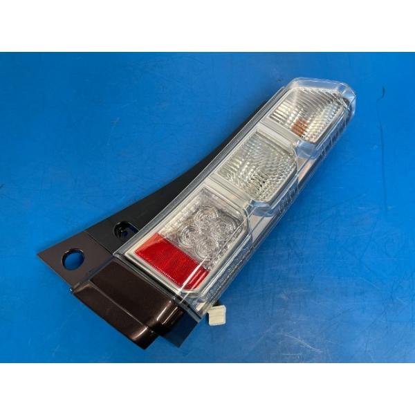 34915☆中期/後期 NBOX JF1/JF2☆右テールランプ ASSY☆ICHIKOH D105