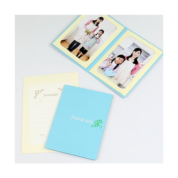 【基本仕様】2Lサイズ収納、2ツ折2面（タテ・タテ） 【材質】表紙：紙（タント紙/100kg両面合紙）ポケット：紙（タント紙/100kg）メッセージカード：紙（マーメイド紙/115kg））封筒：紙（ボス紙/110kg） 【台紙厚さ】（折りた...