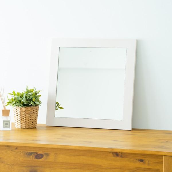 幅広枠正方形ウォールミラー50cmホワイトを徹底解説