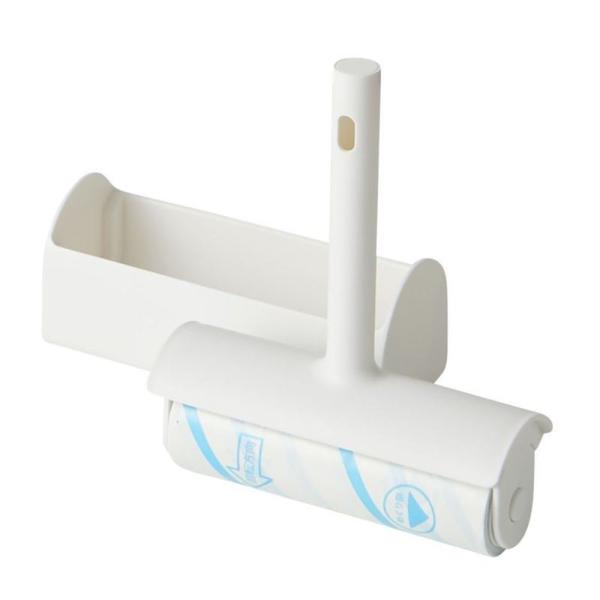 ●カーペット用の粘着式クリーナーです●片手でサッと出し入れできます●置くだけで自立するケースです●中のテープが見えないので衛生的です●シンプルなデザインなのでインテリアに馴染みます●テープには矢印マークが入っているので、転がす方向が分かりや...