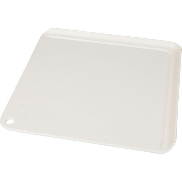 ●「薬味おろし」や食材のこぼれ落ちを防ぐ「フードストッパー」出汁が溜まる「出汁ドレイン」が付いた便利でスマートなカッティングボードです●薬味おろし付きなので、洗いものが減ってラクラク！●抗菌加工を施しているので、清潔にお使いいただけます