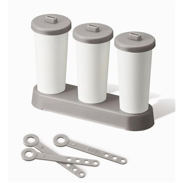 ●溶けにくい円柱状の氷やアイスキャンディーが作れる製氷器●円柱状(最大径約4cm、高さ約10cm)の氷が作れるアイスバーメーカー●立たせて使うため場所を取らず、1本ずつ取り出せるので便利です●アイスキャンディーが作れるスティック付き●3本の...