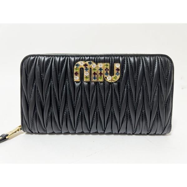 美品 ミュウミュウ マトラッセ ラウンドジップ 長財布 箱付き 黒 レザー miu miu（ミュウミュウ） 送料無料 ファスナー 長財布 レザー ブラック