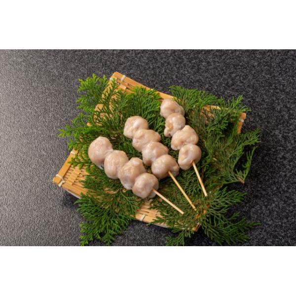 ※通常は「するめいか」を使用していますが、今回は赤いかの口になります。食べ応え十分の大サイズ！おつまみにも最適な珍味を是非一度♪そのまま焼いても、串から外して無塩バターと一緒にソテーにしてもオススメ?※「おつかいもの」等で、小袋をご利用のお...