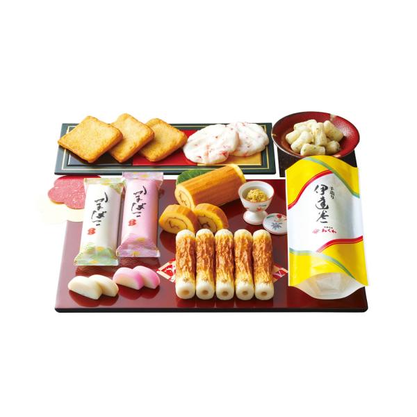 おせちの人気者伊達巻きに蒲鉾も入ったお手頃な詰合せ。気取らずさりげない贈り物や我が家の食卓に。お客様からのご要望にお応えしたエコパッケージの詰合せです。＜商品内容＞ 特製ちくわ　5本入1袋特製かまぼこ（紅）　1枚特製かまぼこ（白）　1枚伊達...