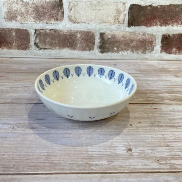 中鉢 おしゃれ 北欧風 鉢 陶器 うつわ ボウル ハーブミント 軽量 16.1cm 日本製 美濃焼 食器 取り鉢 軽い うすかる おしゃれ カフェ