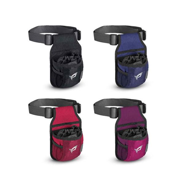 ボールや小銭入れなど、ちょっとした小物を収納しやすいメインポケット。スコアカードケースやスマホが収納しやすくリニューアル。サイドには別売りのボールホルダーが取り付けられるパーツ付き。ペットボトル350ｍｌ収納に最適。（ペットボトルは含まれて...