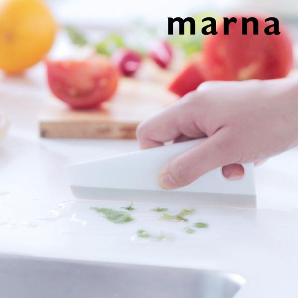 調理台やコンロ周りの汚れをさっときれいにするキッチン用スキージー。調理中にでる食材の屑や散った水気をふきんを使わず、さっとお掃除。先端は隙間に入り込むヘラになっているので、調理台だけでなくコンロ周りのフチ掃除にもお役立ちいただけます。キッチ...